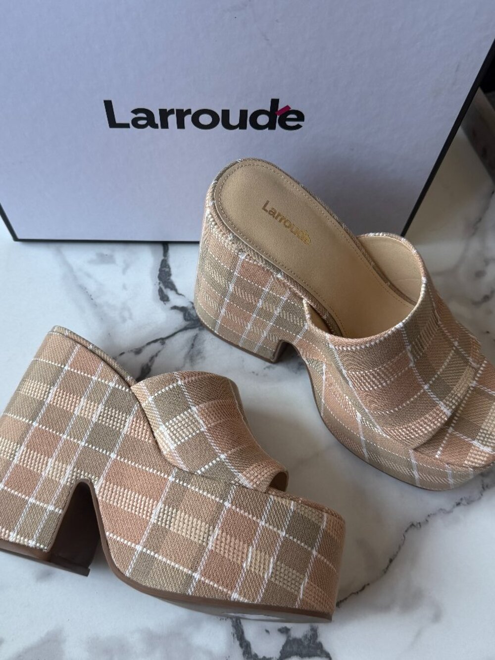 NEW Larroude Wanda Plaid Chunky Platform Mule Size 8.5